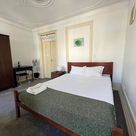 Sao Lazaro Bhuiyan Family Host Hotel ลิสบอน ภายนอก รูปภาพ