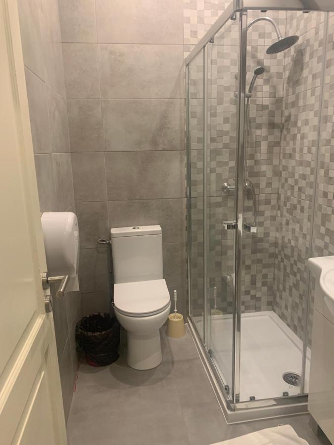 Sao Lazaro Bhuiyan Family Host Hotel ลิสบอน ภายนอก รูปภาพ