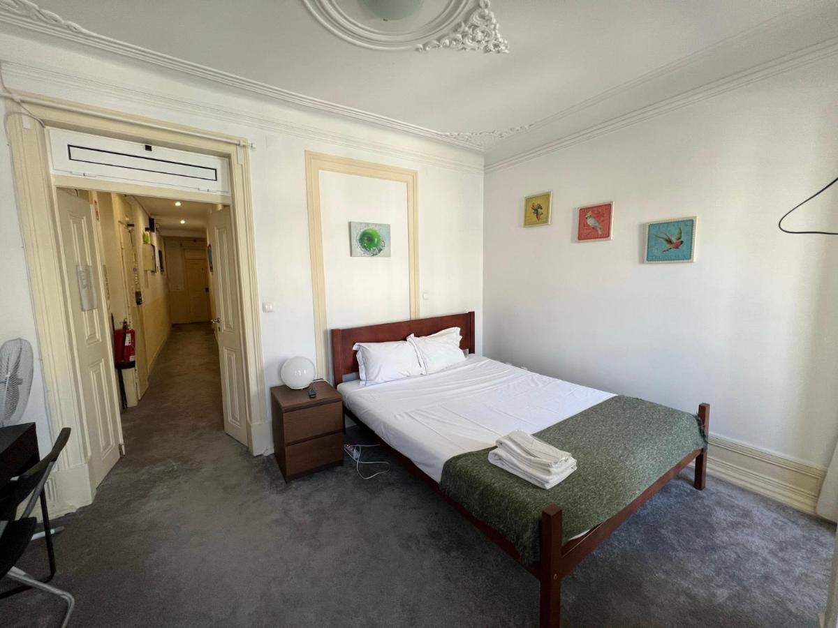 Sao Lazaro Bhuiyan Family Host Hotel ลิสบอน ภายนอก รูปภาพ