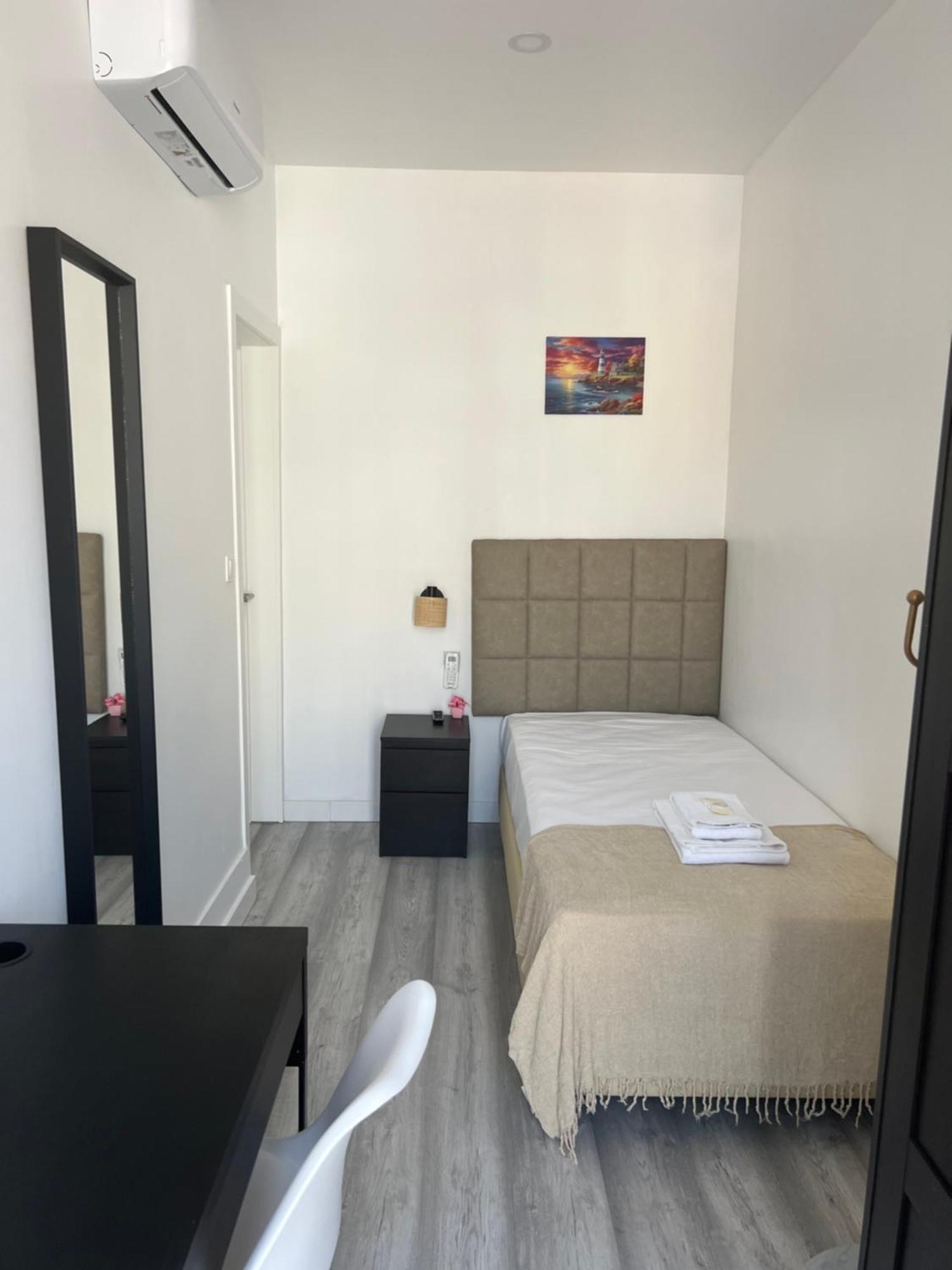 Sao Lazaro Bhuiyan Family Host Hotel ลิสบอน ภายนอก รูปภาพ