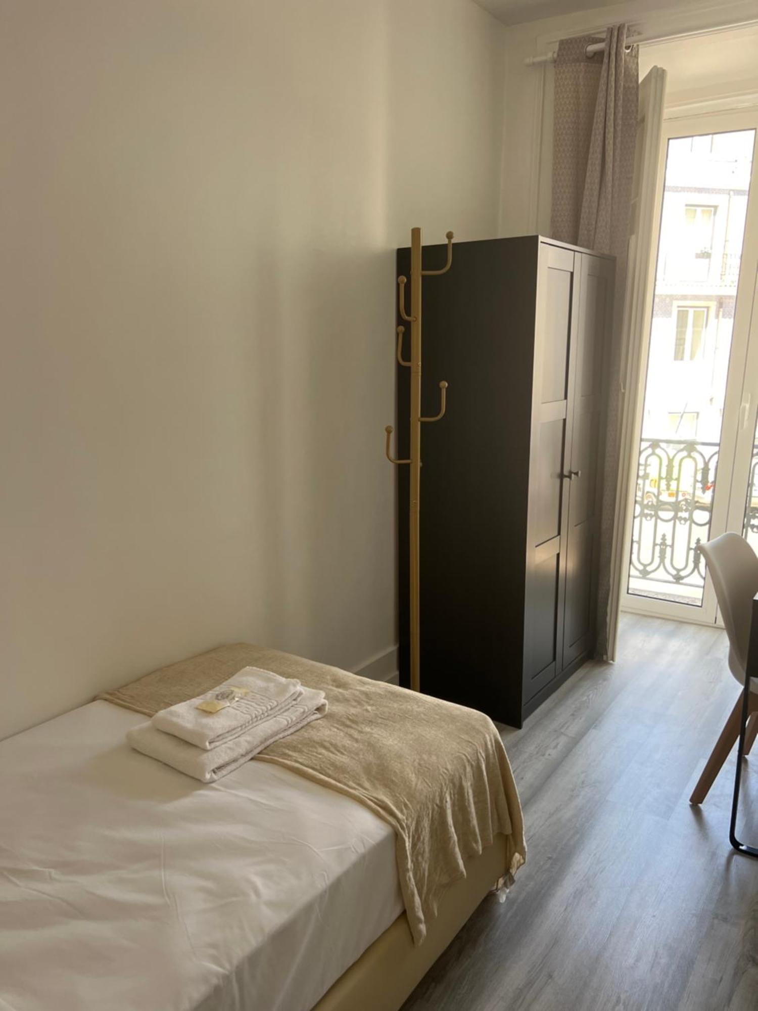 Sao Lazaro Bhuiyan Family Host Hotel ลิสบอน ภายนอก รูปภาพ