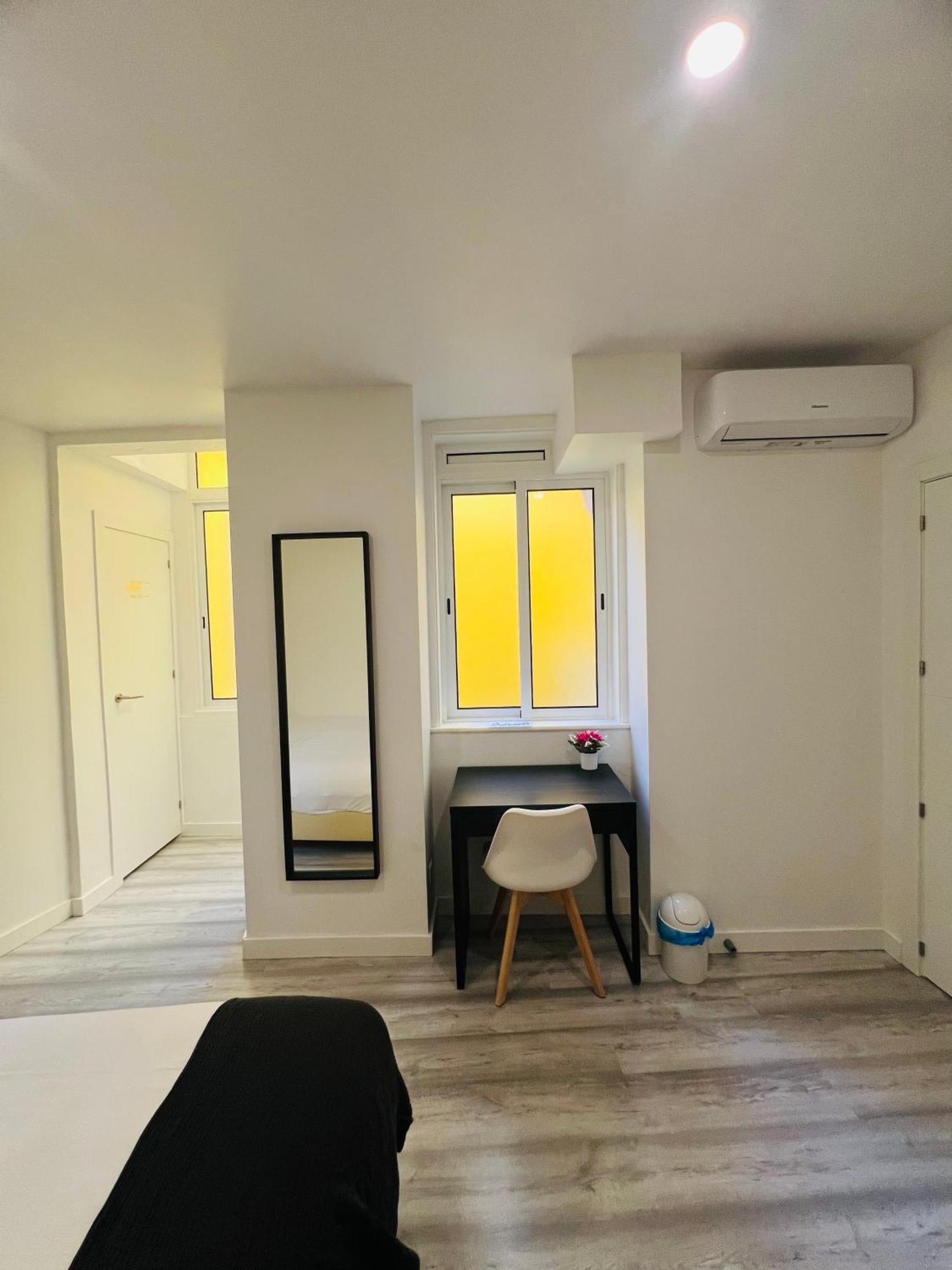 Sao Lazaro Bhuiyan Family Host Hotel ลิสบอน ภายนอก รูปภาพ