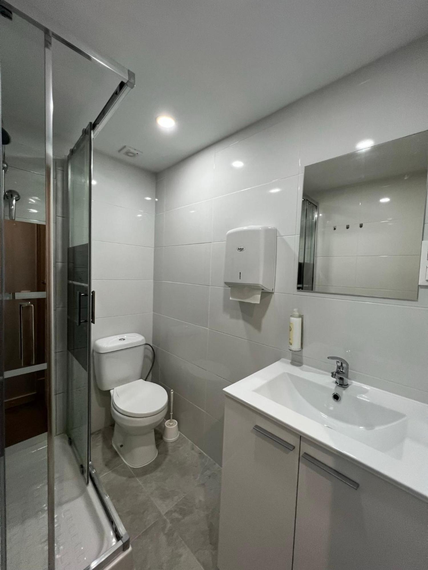 Sao Lazaro Bhuiyan Family Host Hotel ลิสบอน ภายนอก รูปภาพ