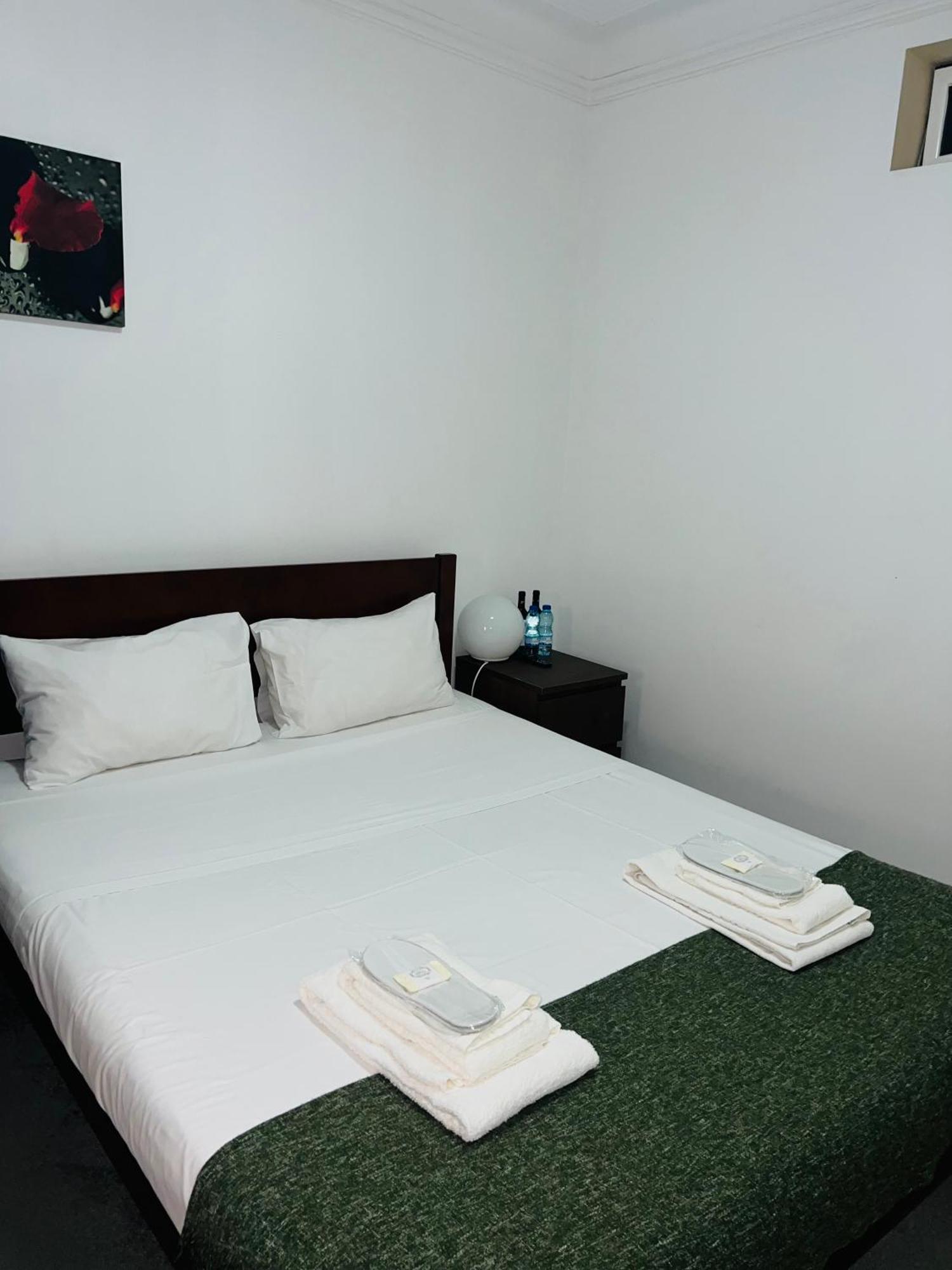 Sao Lazaro Bhuiyan Family Host Hotel ลิสบอน ภายนอก รูปภาพ