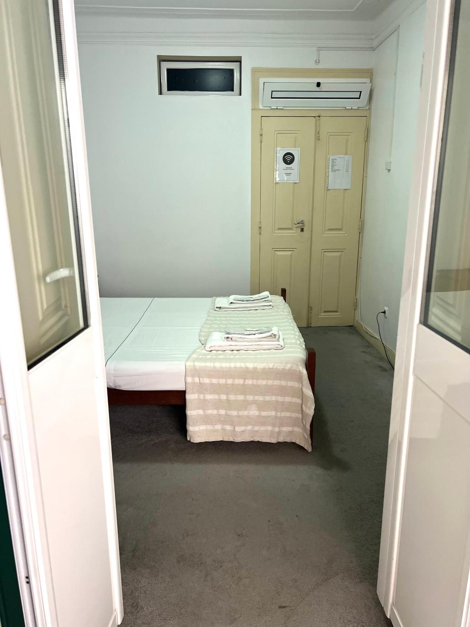 Sao Lazaro Bhuiyan Family Host Hotel ลิสบอน ภายนอก รูปภาพ